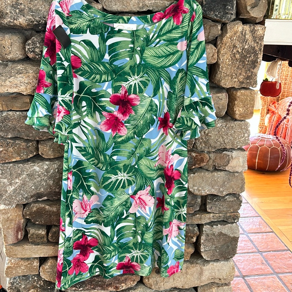 Cappagallo dress or coverup Hibiscus 🌺 flowers M Lilly P vibes